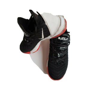 Nike Lebron 16 Red Carpet  size 4Y AQ2465-016 rare